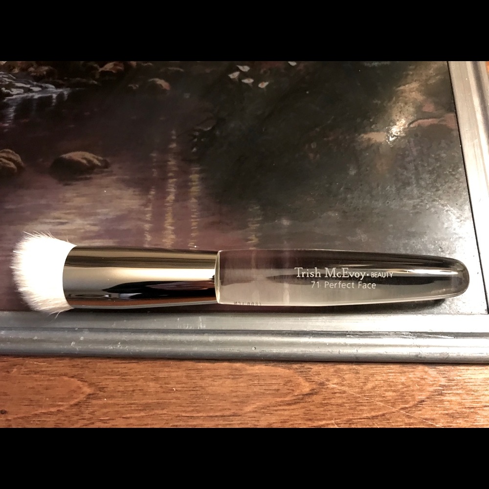 Trish McEvoy Brush 71